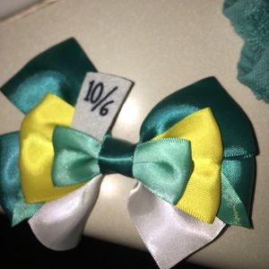 Alice in wonderland hair bow